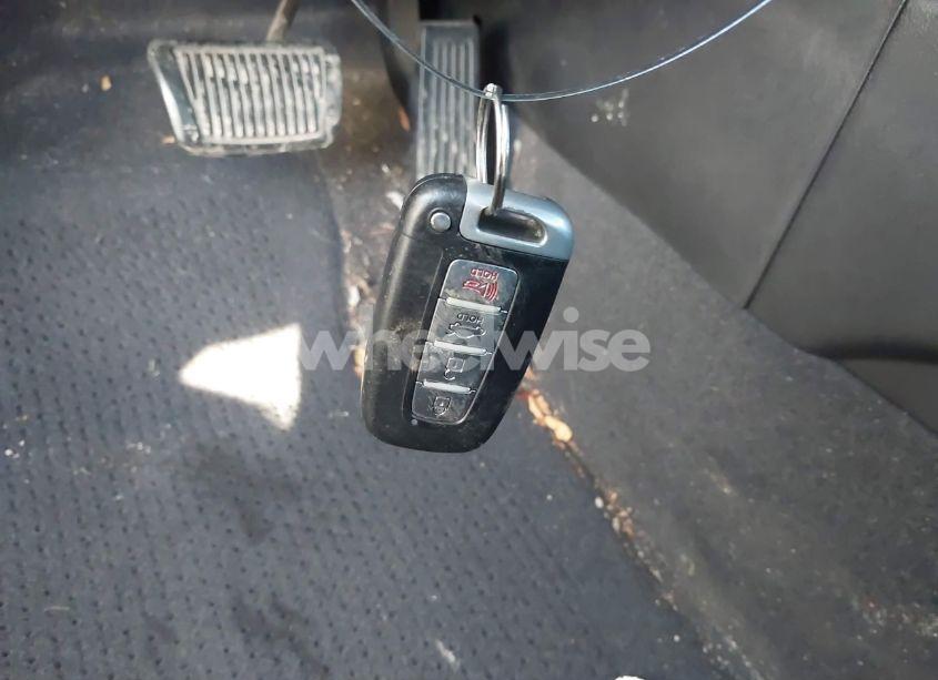 Photo 11 of 2011 Hyundai Sonata LIMITED (VIN 5NPEC4AC5BH090376)