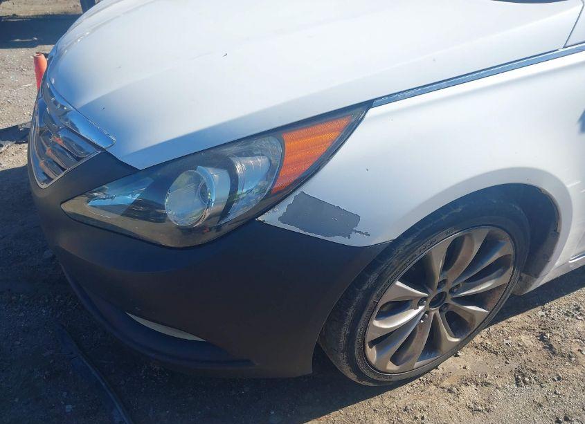 Photo 6 of 2011 Hyundai Sonata SE (VIN 5NPEC4AC5BH098574)