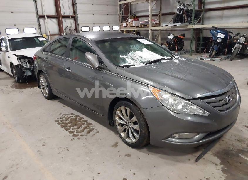 2011 Hyundai Sonata SE (VIN 5NPEC4AC5BH124879) main photo
