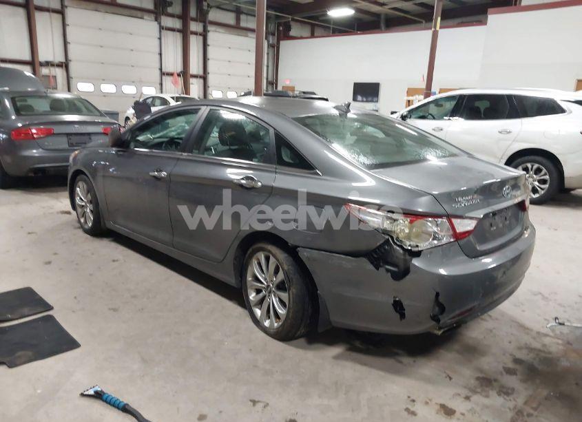 Photo 3 of 2011 Hyundai Sonata SE (VIN 5NPEC4AC5BH124879)