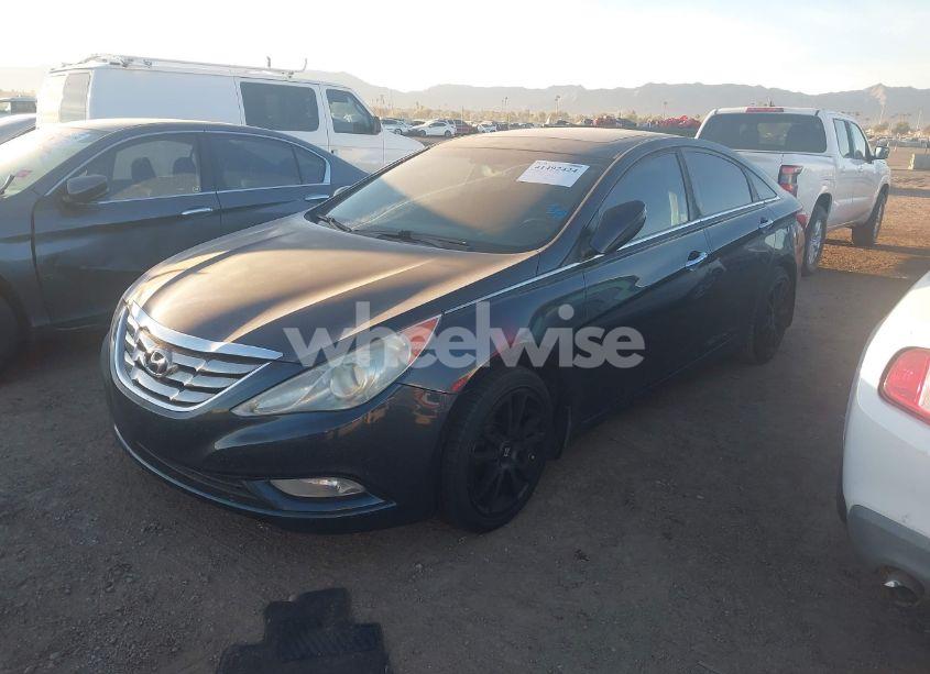 Photo 2 of 2011 Hyundai Sonata SE (VIN 5NPEC4AC5BH163293)
