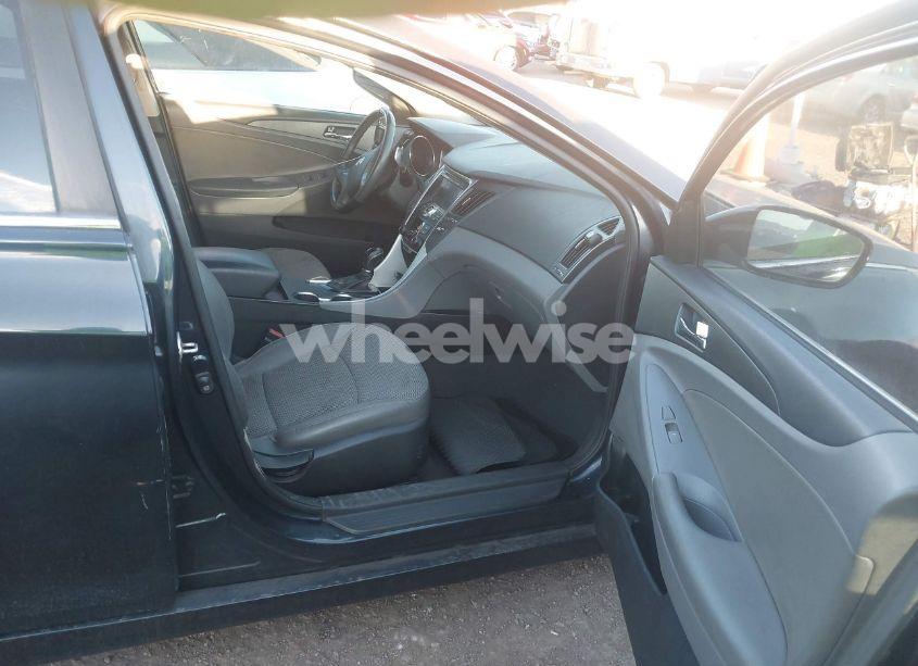 Photo 5 of 2011 Hyundai Sonata SE (VIN 5NPEC4AC5BH163293)