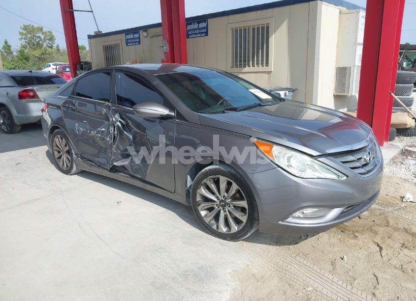 Photo 13 of 2011 Hyundai Sonata SE (VIN 5NPEC4AC5BH238011)