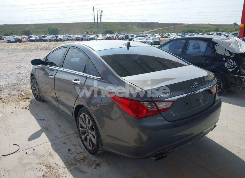 Photo 3 of 2011 Hyundai Sonata SE (VIN 5NPEC4AC5BH238011)