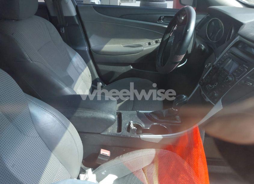 Photo 5 of 2011 Hyundai Sonata SE (VIN 5NPEC4AC5BH238011)