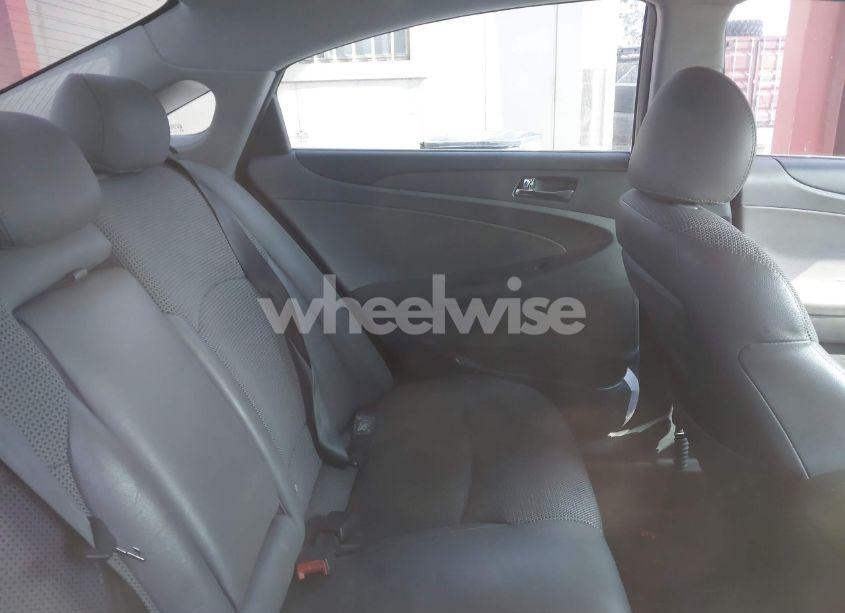 Photo 8 of 2011 Hyundai Sonata SE (VIN 5NPEC4AC5BH238011)