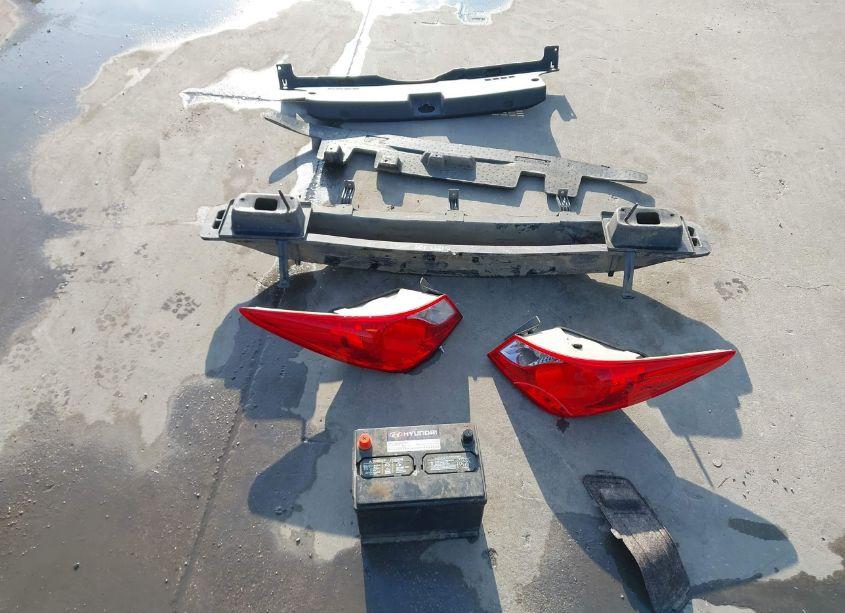 Photo 12 of 2011 Hyundai Sonata LIMITED (VIN 5NPEC4AC5BH240065)