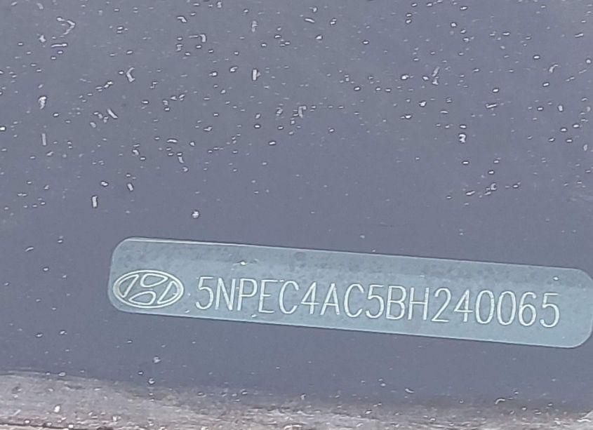 Photo 18 of 2011 Hyundai Sonata LIMITED (VIN 5NPEC4AC5BH240065)