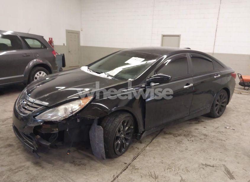 Photo 2 of 2011 Hyundai Sonata SE (VIN 5NPEC4AC5BH278458)