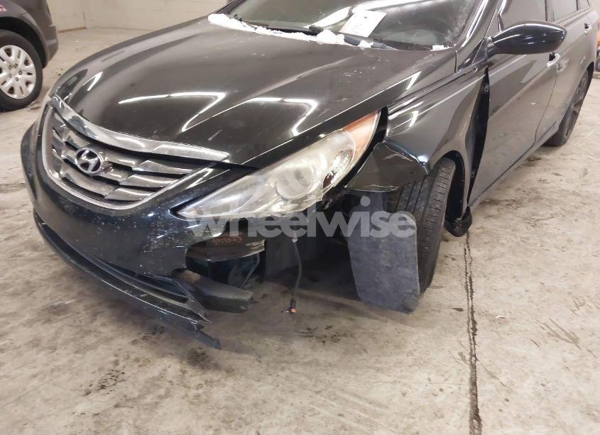 Photo 6 of 2011 Hyundai Sonata SE (VIN 5NPEC4AC5BH278458)