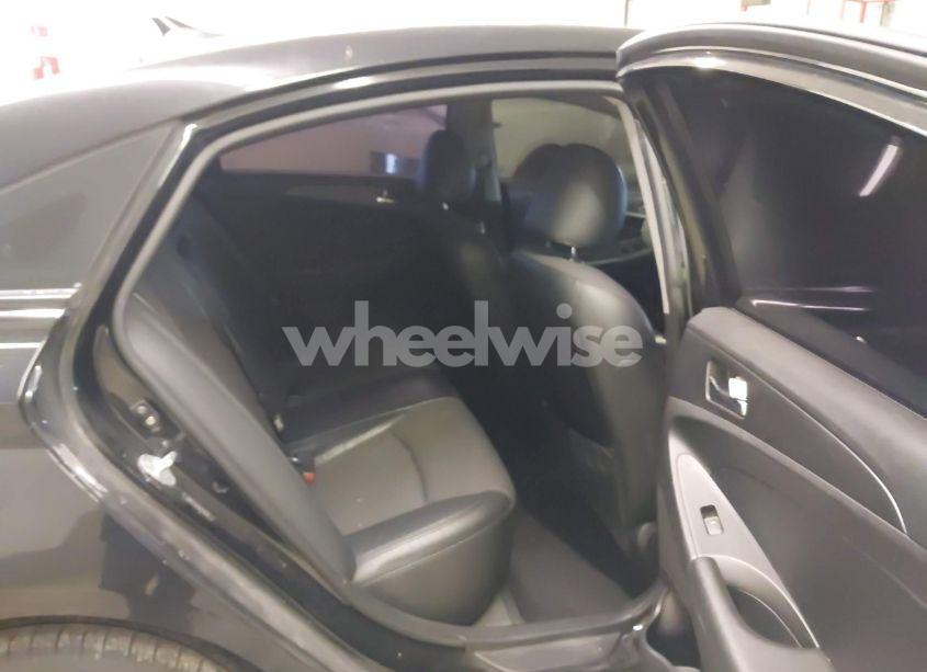 Photo 8 of 2011 Hyundai Sonata SE (VIN 5NPEC4AC5BH278458)