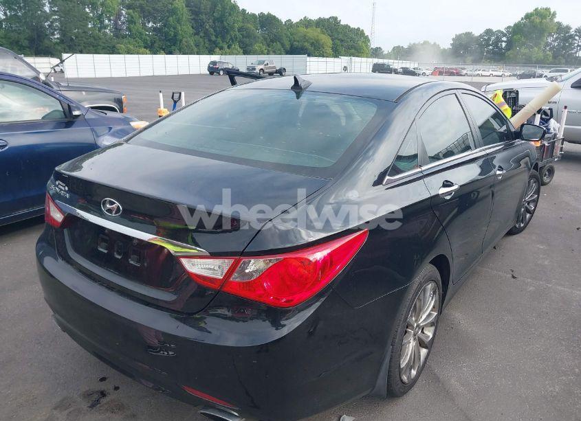 Photo 4 of 2011 Hyundai Sonata SE (VIN 5NPEC4AC5BH305917)