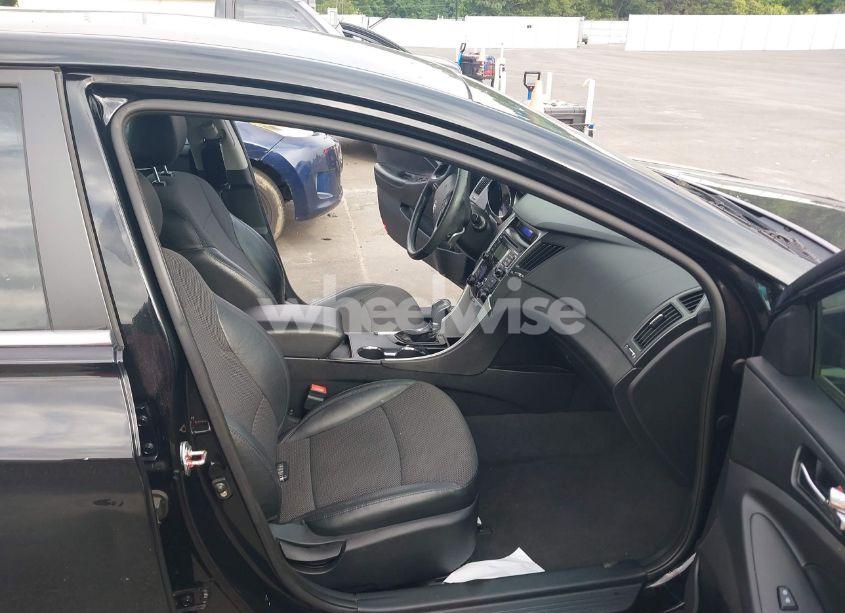 Photo 5 of 2011 Hyundai Sonata SE (VIN 5NPEC4AC5BH305917)