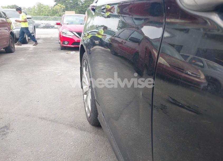 Photo 6 of 2011 Hyundai Sonata SE (VIN 5NPEC4AC5BH305917)