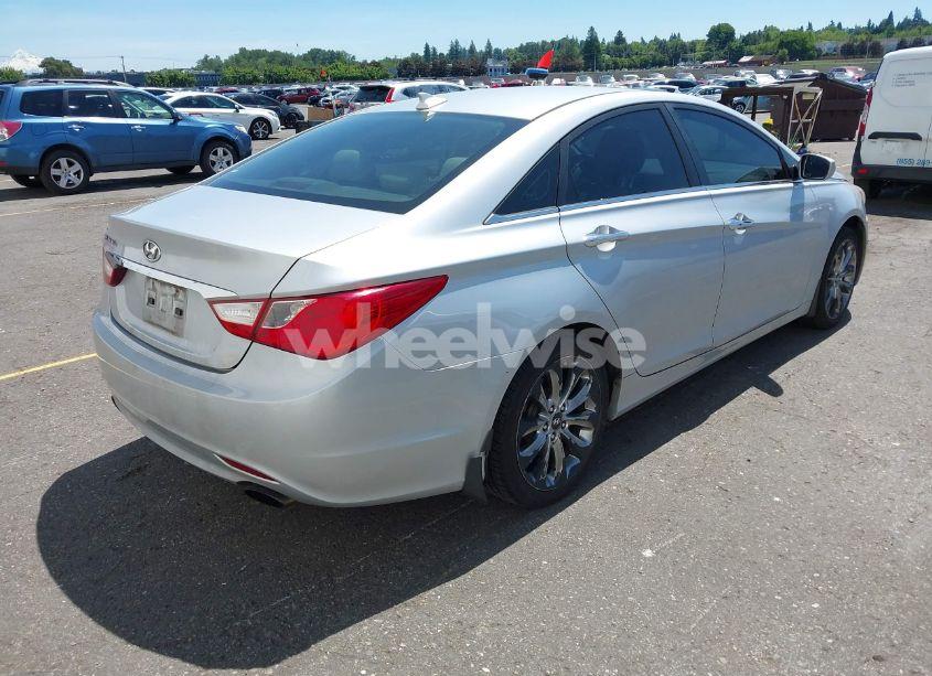 Photo 4 of 2012 Hyundai Sonata SE (VIN 5NPEC4AC5CH370901)
