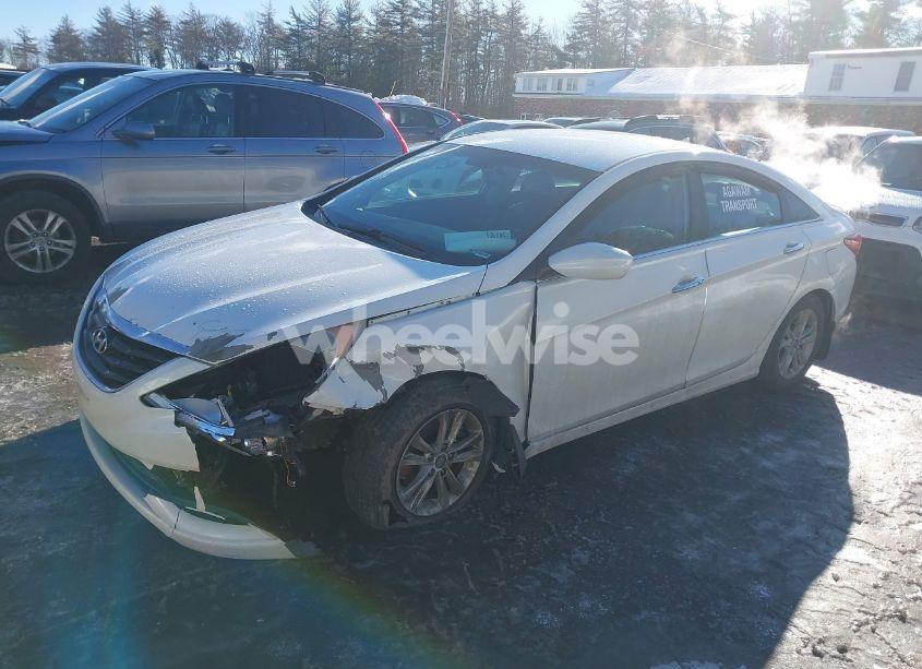 Photo 2 of 2012 Hyundai Sonata SE (VIN 5NPEC4AC5CH413066)