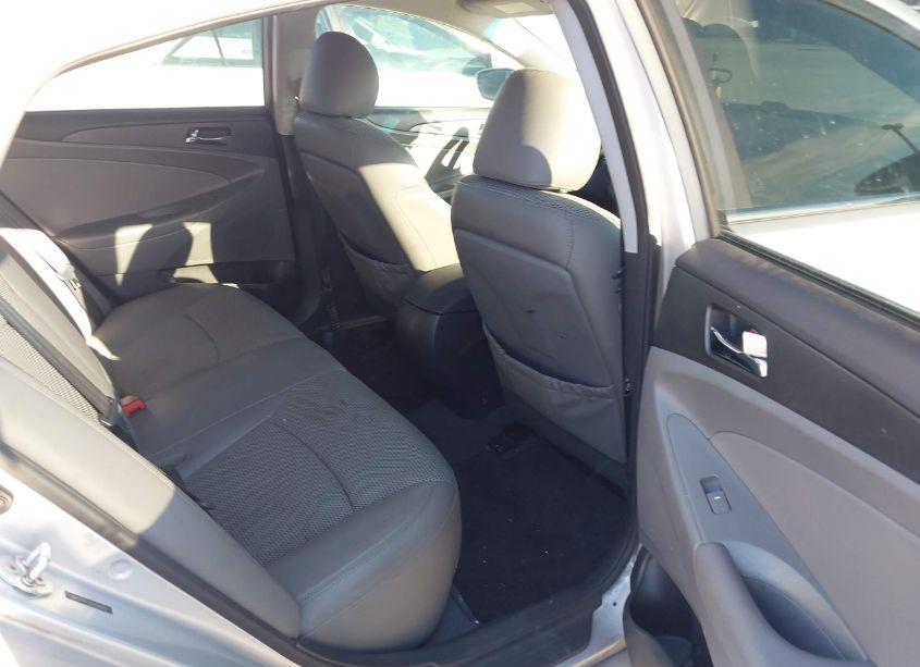 Photo 8 of 2012 Hyundai Sonata SE (VIN 5NPEC4AC5CH420602)