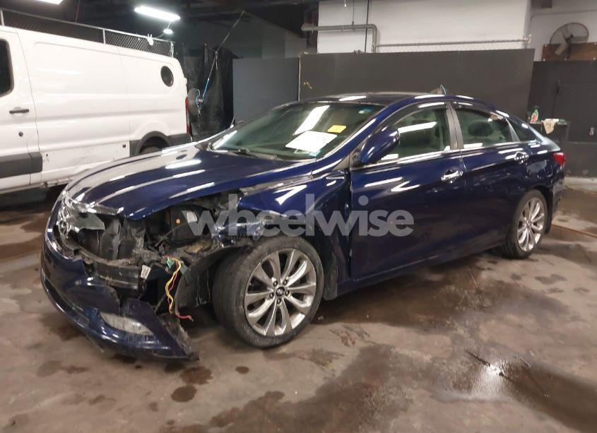 Photo 2 of 2012 Hyundai Sonata SE (VIN 5NPEC4AC5CH426271)