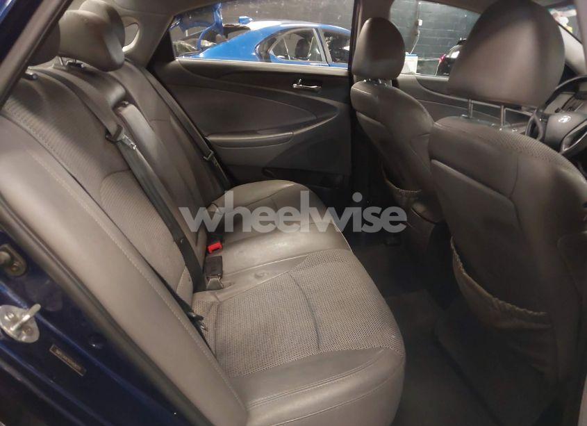 Photo 8 of 2012 Hyundai Sonata SE (VIN 5NPEC4AC5CH426271)