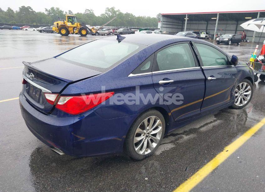 Photo 4 of 2012 Hyundai Sonata SE (VIN 5NPEC4AC5CH485157)
