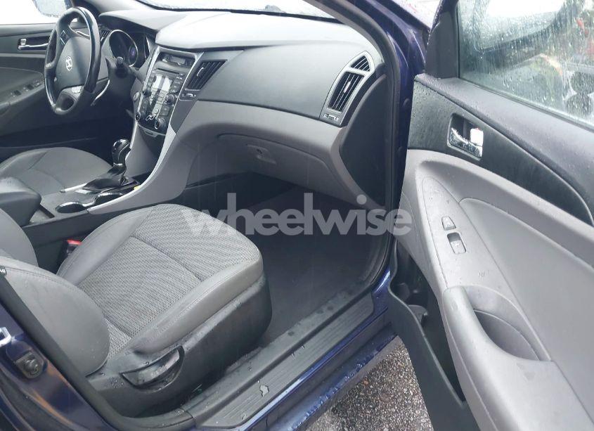 Photo 5 of 2012 Hyundai Sonata SE (VIN 5NPEC4AC5CH485157)