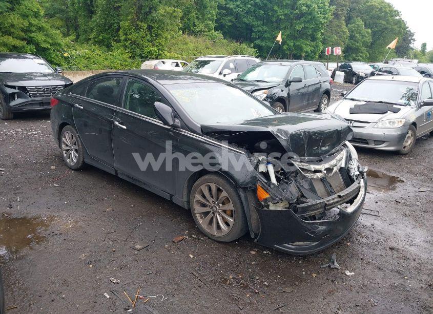 2013 Hyundai Sonata SE (VIN 5NPEC4AC5DH515095) main photo