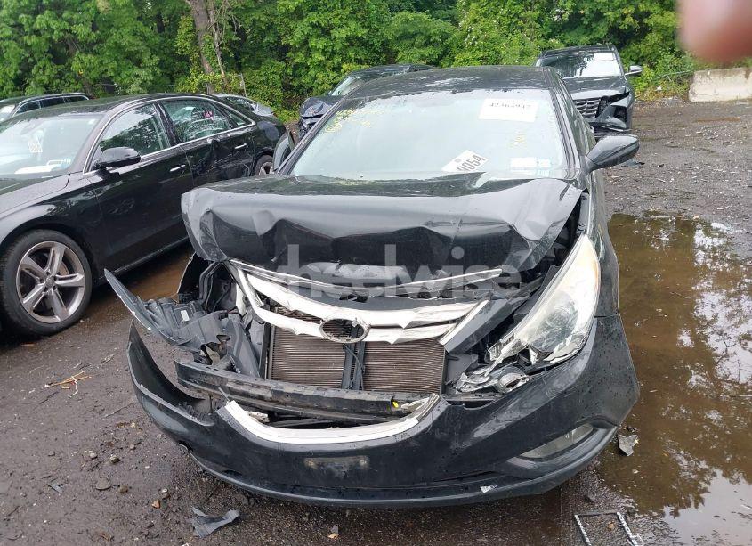 Photo 12 of 2013 Hyundai Sonata SE (VIN 5NPEC4AC5DH515095)