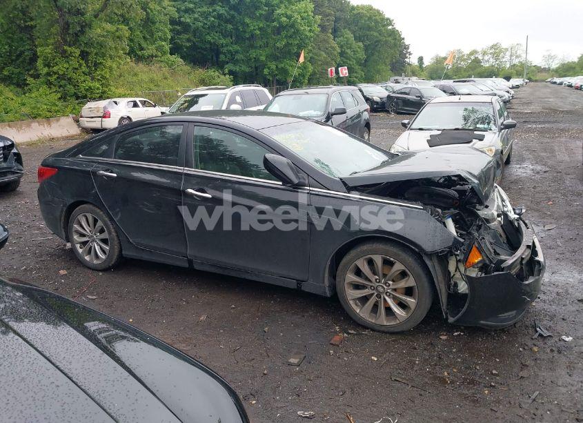 Photo 13 of 2013 Hyundai Sonata SE (VIN 5NPEC4AC5DH515095)