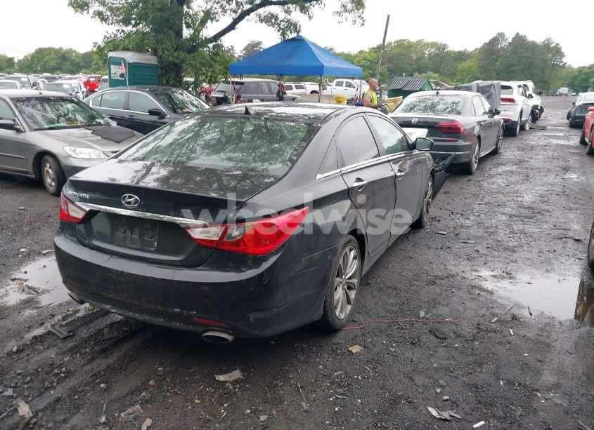 Photo 4 of 2013 Hyundai Sonata SE (VIN 5NPEC4AC5DH515095)