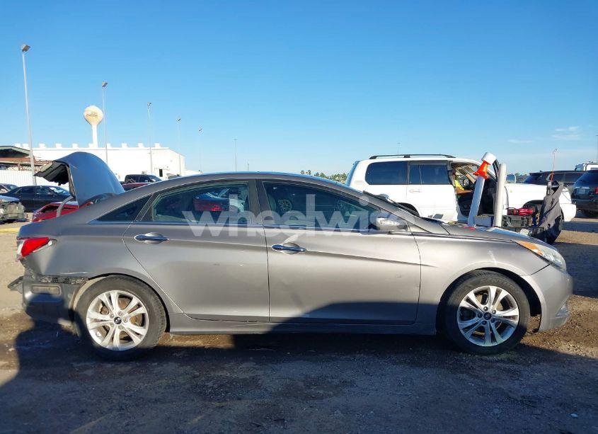 Photo 13 of 2013 Hyundai Sonata LIMITED (VIN 5NPEC4AC5DH520510)