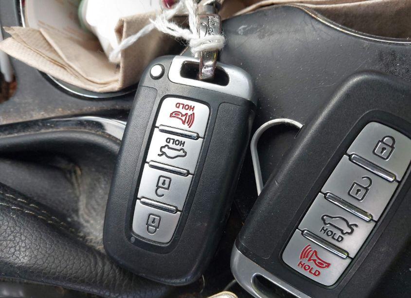 Photo 11 of 2013 Hyundai Sonata SE (VIN 5NPEC4AC5DH523648)