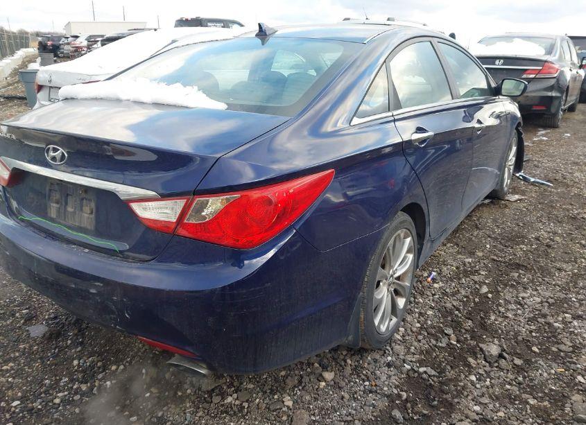Photo 4 of 2013 Hyundai Sonata SE (VIN 5NPEC4AC5DH523648)