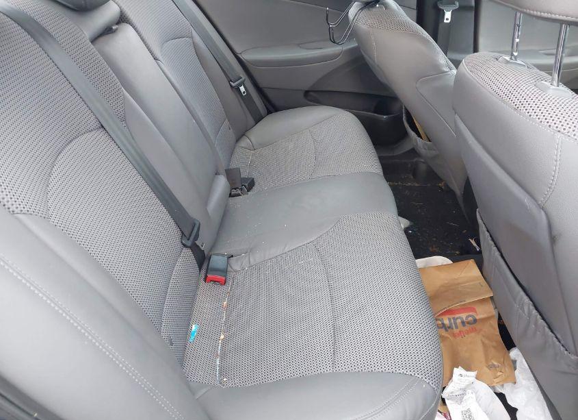 Photo 8 of 2013 Hyundai Sonata SE (VIN 5NPEC4AC5DH523648)