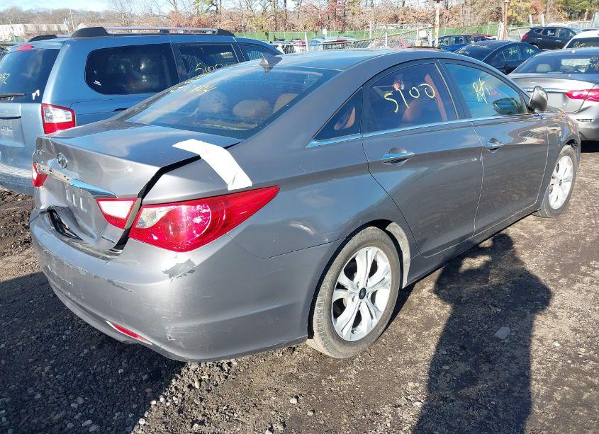 Photo 4 of 2013 Hyundai Sonata LIMITED (VIN 5NPEC4AC5DH582943)