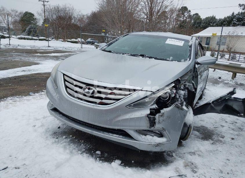Photo 12 of 2013 Hyundai Sonata SE (VIN 5NPEC4AC5DH595935)