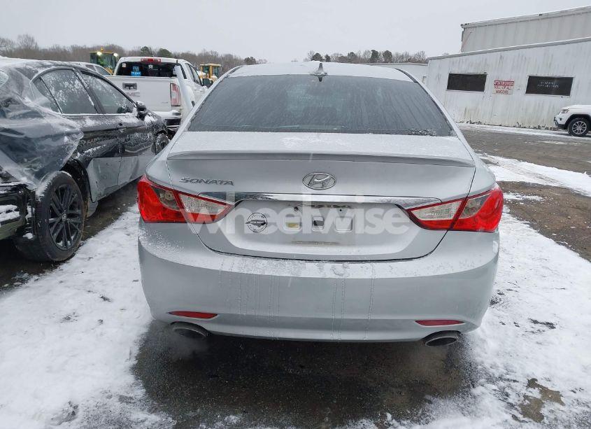 Photo 16 of 2013 Hyundai Sonata SE (VIN 5NPEC4AC5DH595935)