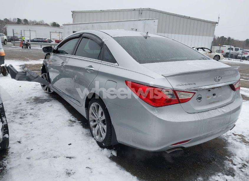 Photo 3 of 2013 Hyundai Sonata SE (VIN 5NPEC4AC5DH595935)