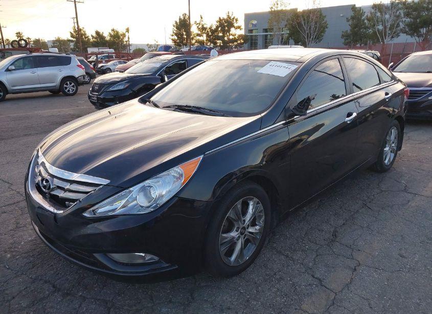 Photo 2 of 2013 Hyundai Sonata LIMITED (VIN 5NPEC4AC5DH597748)