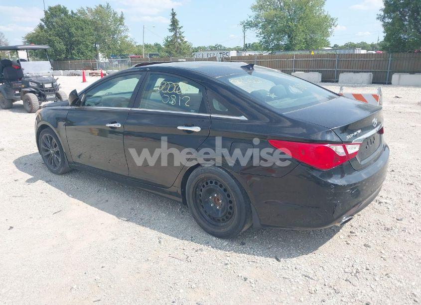 Photo 3 of 2013 Hyundai Sonata SE (VIN 5NPEC4AC5DH618792)