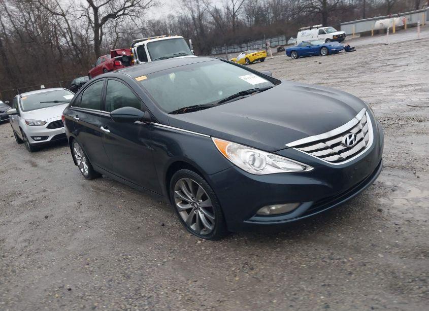 2013 Hyundai Sonata SE (VIN 5NPEC4AC5DH624267) main photo