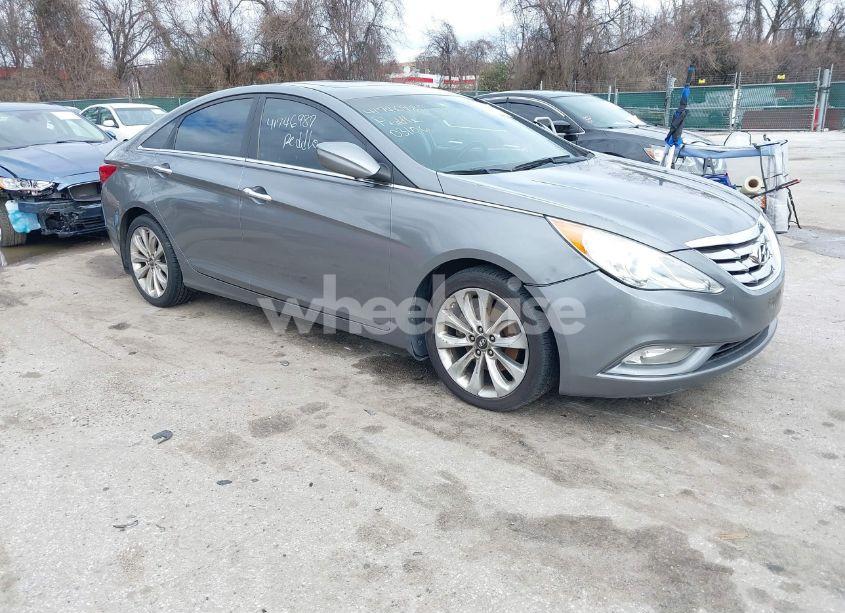 2013 Hyundai Sonata SE (VIN 5NPEC4AC5DH632384) main photo