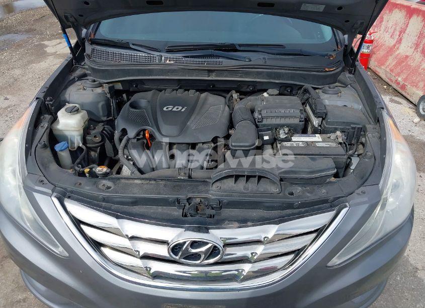 Photo 10 of 2013 Hyundai Sonata SE (VIN 5NPEC4AC5DH632384)