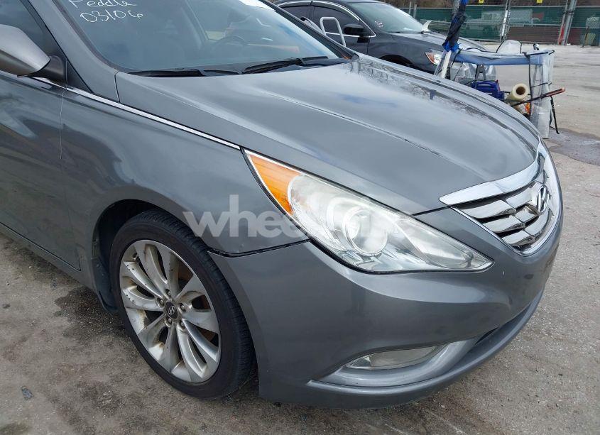 Photo 6 of 2013 Hyundai Sonata SE (VIN 5NPEC4AC5DH632384)