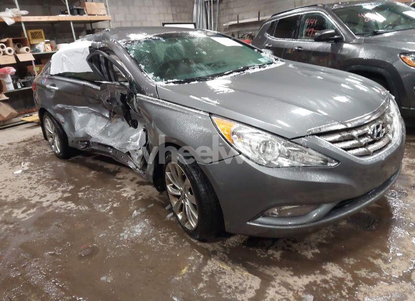 2013 Hyundai Sonata SE (VIN 5NPEC4AC5DH632983) main photo