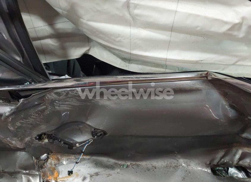 Photo 5 of 2013 Hyundai Sonata SE (VIN 5NPEC4AC5DH632983)