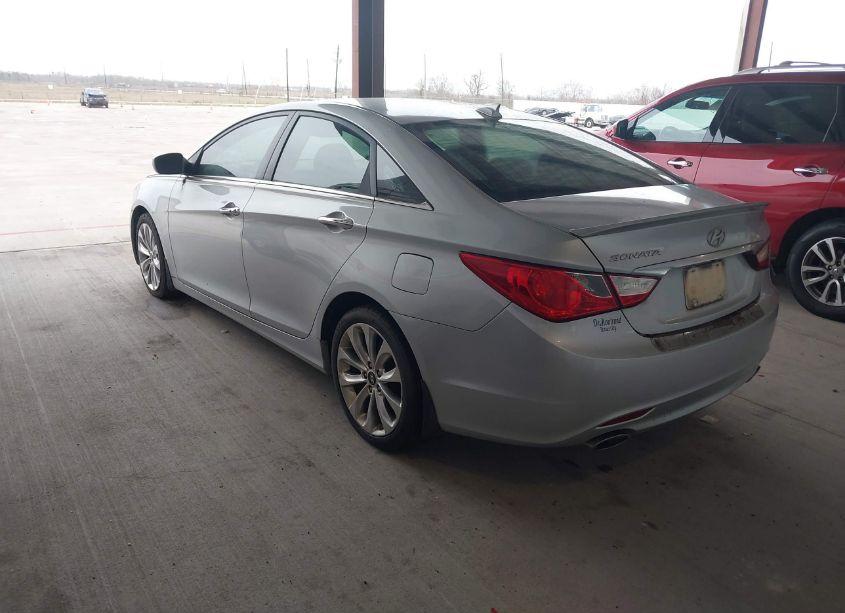 Photo 3 of 2013 Hyundai Sonata SE (VIN 5NPEC4AC5DH669158)
