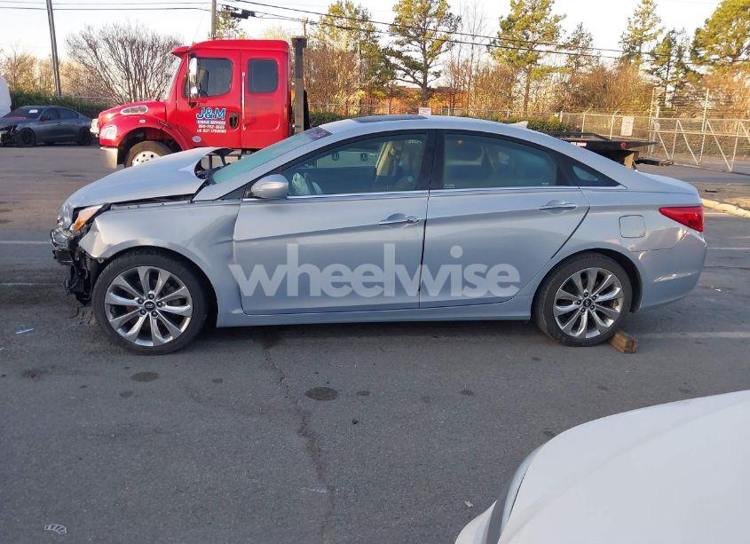 Photo 14 of 2013 Hyundai Sonata SE (VIN 5NPEC4AC5DH685084)