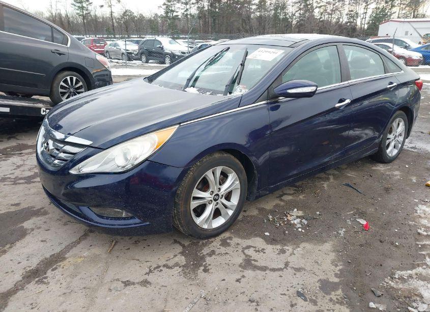 Photo 2 of 2013 Hyundai Sonata LIMITED (VIN 5NPEC4AC5DH730718)