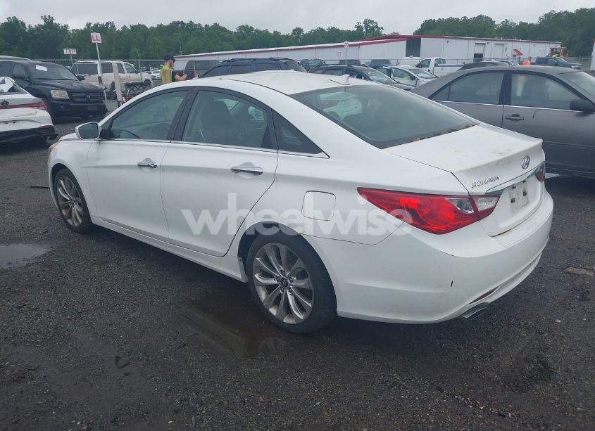 Photo 3 of 2013 Hyundai Sonata SE (VIN 5NPEC4AC5DH761872)