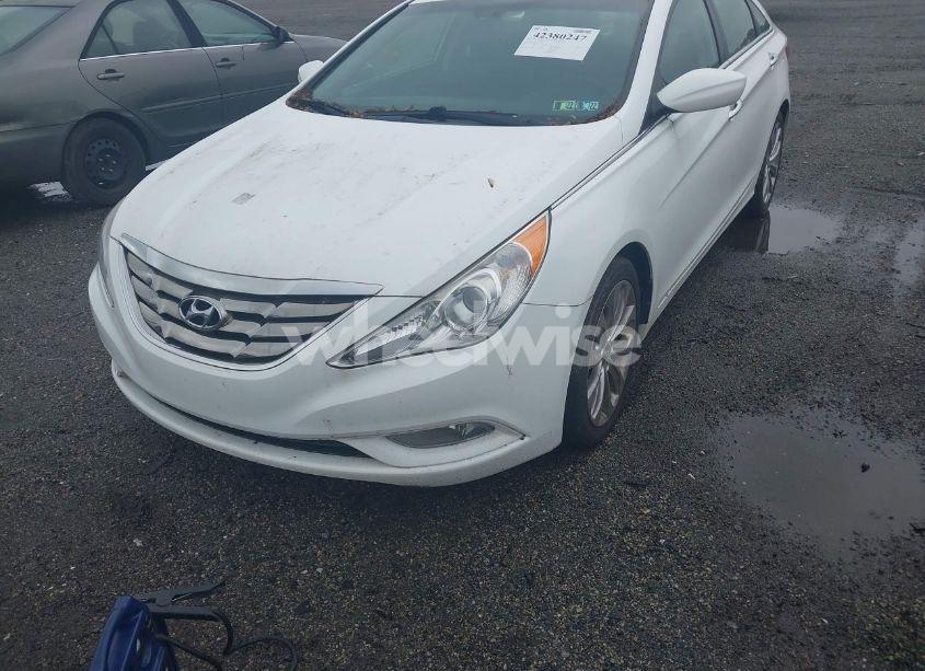 Photo 6 of 2013 Hyundai Sonata SE (VIN 5NPEC4AC5DH761872)